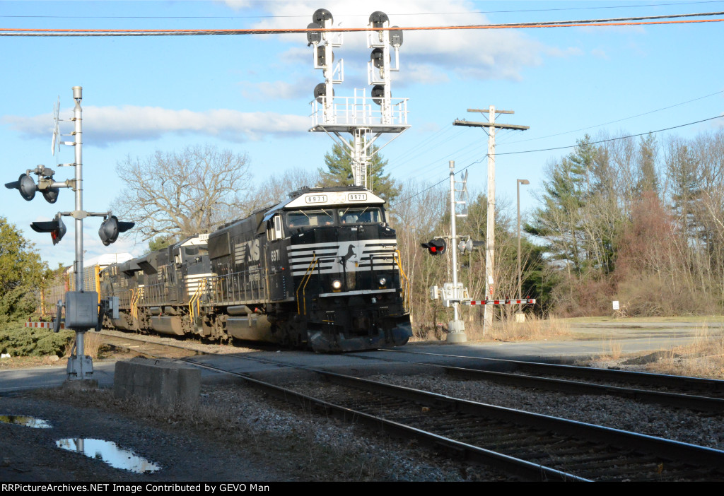 NS 6971 Heading West